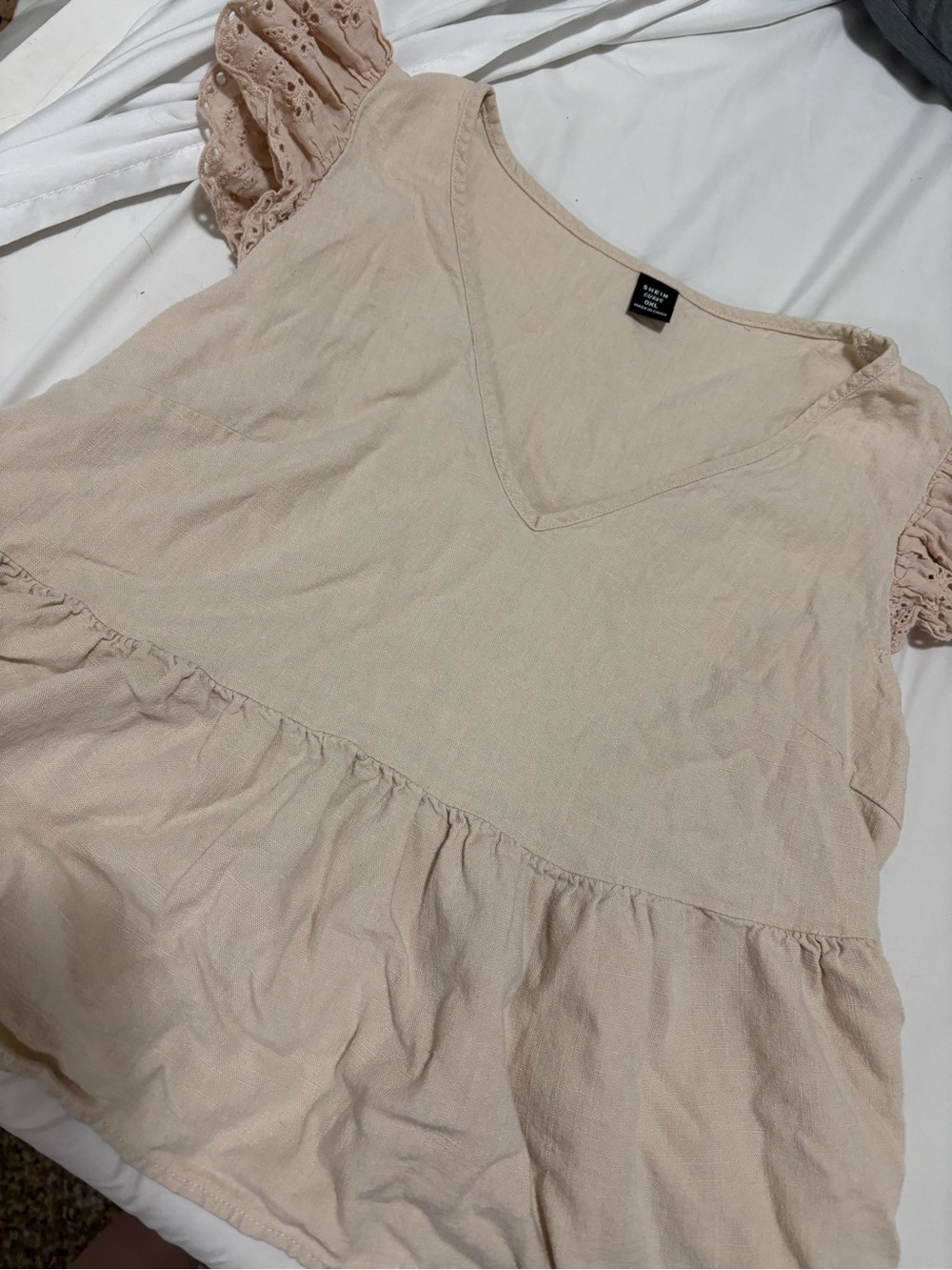 SHEIN Beige Eyelet Puff Sleeve V-Neck Tunic Top